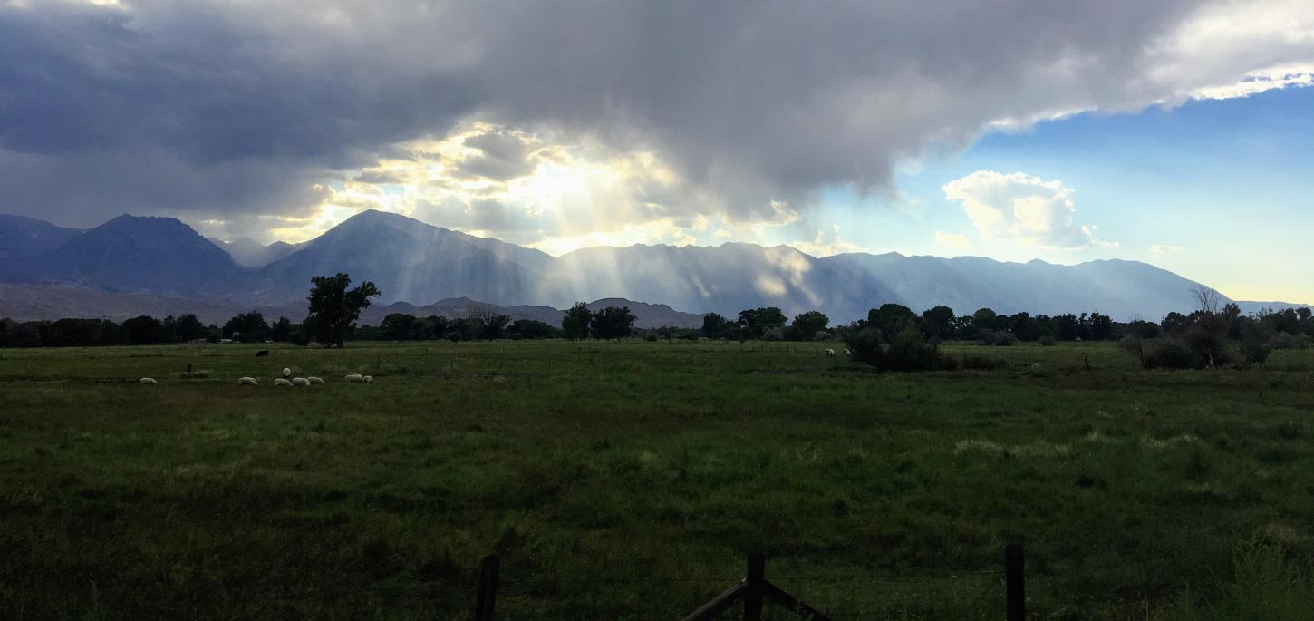 Sun Rays over the Sierra