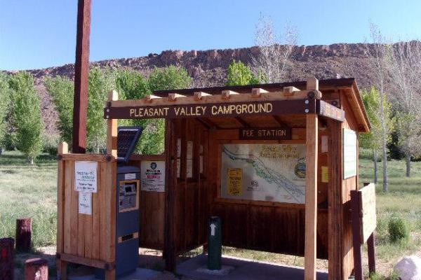 Picture of the kiosk at Pleasant Valley Campground
